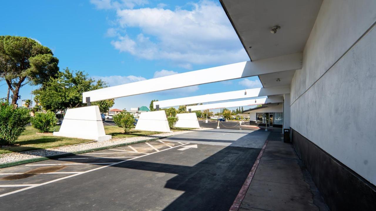 G T Hotels Inn & Suites Extended Stay Victorville Exterior foto